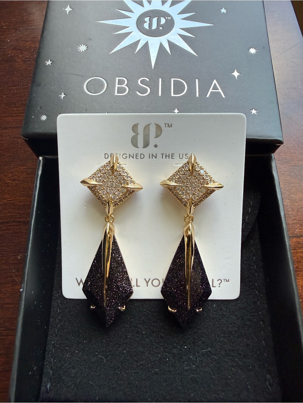 BP OBSIDIA She Moves Sharp (Sandstone)